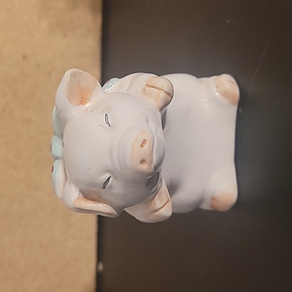 Vintage Pig Salt & Pepper Shakers - Picture 8 of 13